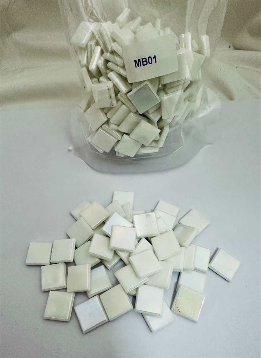 White flat glass tile for mosaic murals